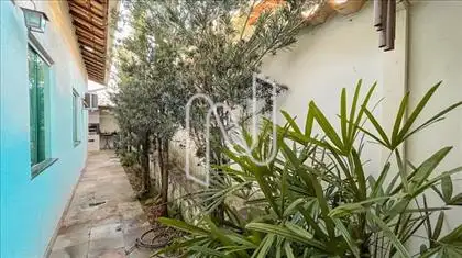 Lateral da casa 