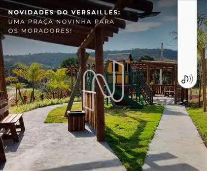  Praça de brinquedos com Playground