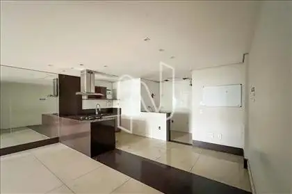 Refeitório ampla com cozinha e 2 banhos  