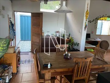 Saida da cozinha para garagem 
