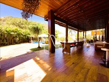 Varandão  para a Piscina e Sauna  1ºpav.