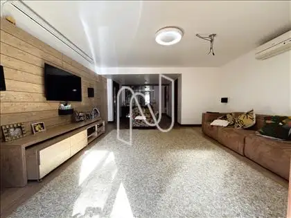 Sala de TV com Ar Condicionado - 2º pav. 