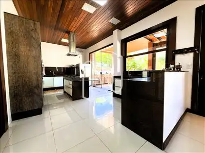 Cozinha Gourmet com dispensa e Elevador 