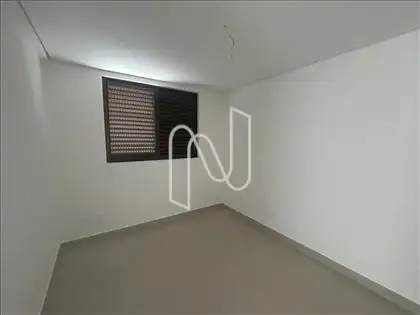 Quarto 2 vista com venezina fechada 