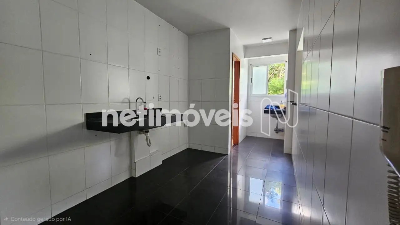 Cozinha com área de serviço