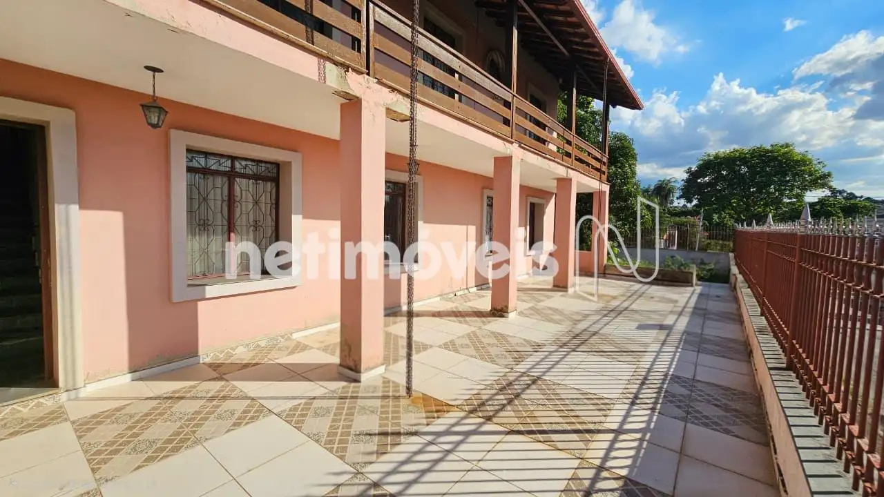 Fachada e Varanda 1ºPvto