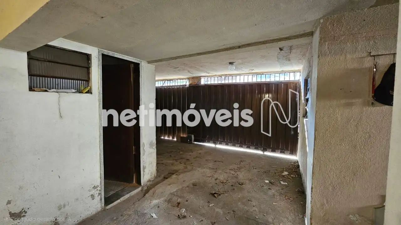 Garagem - Nível da Rua