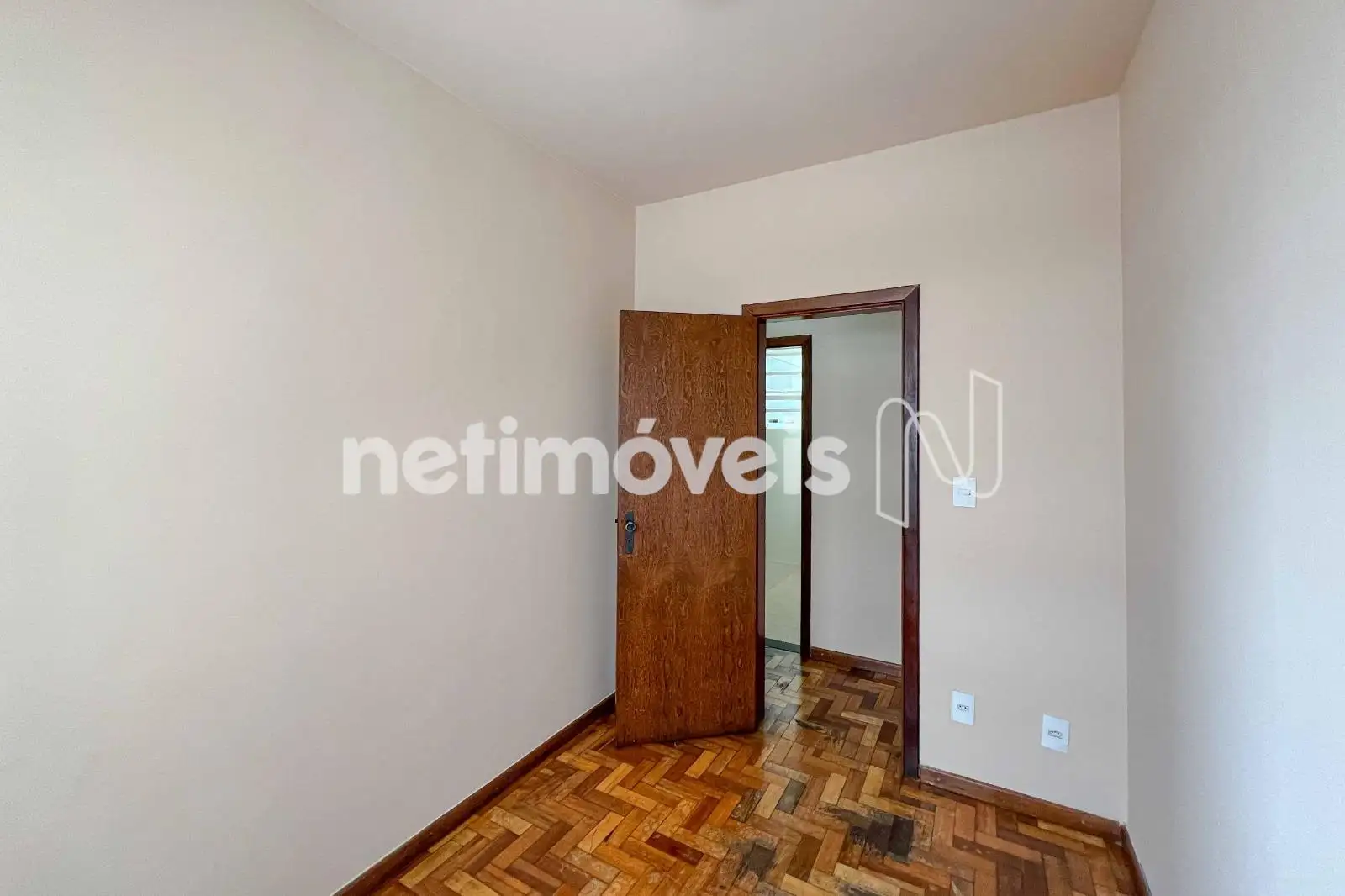 Quarto 03: Sem armário