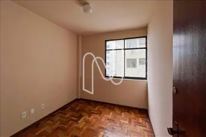  Quarto 02: Armário embutido   