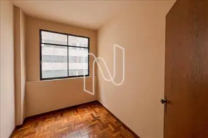  Quarto 03: Sem armário