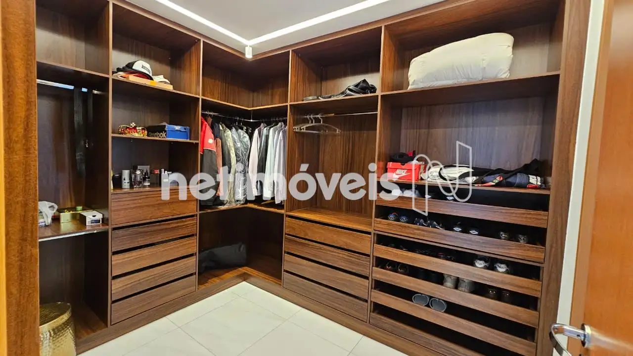 1º Pvto: Suíte Master - Closet