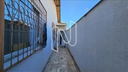 Afastamento e acesso ao jardim 