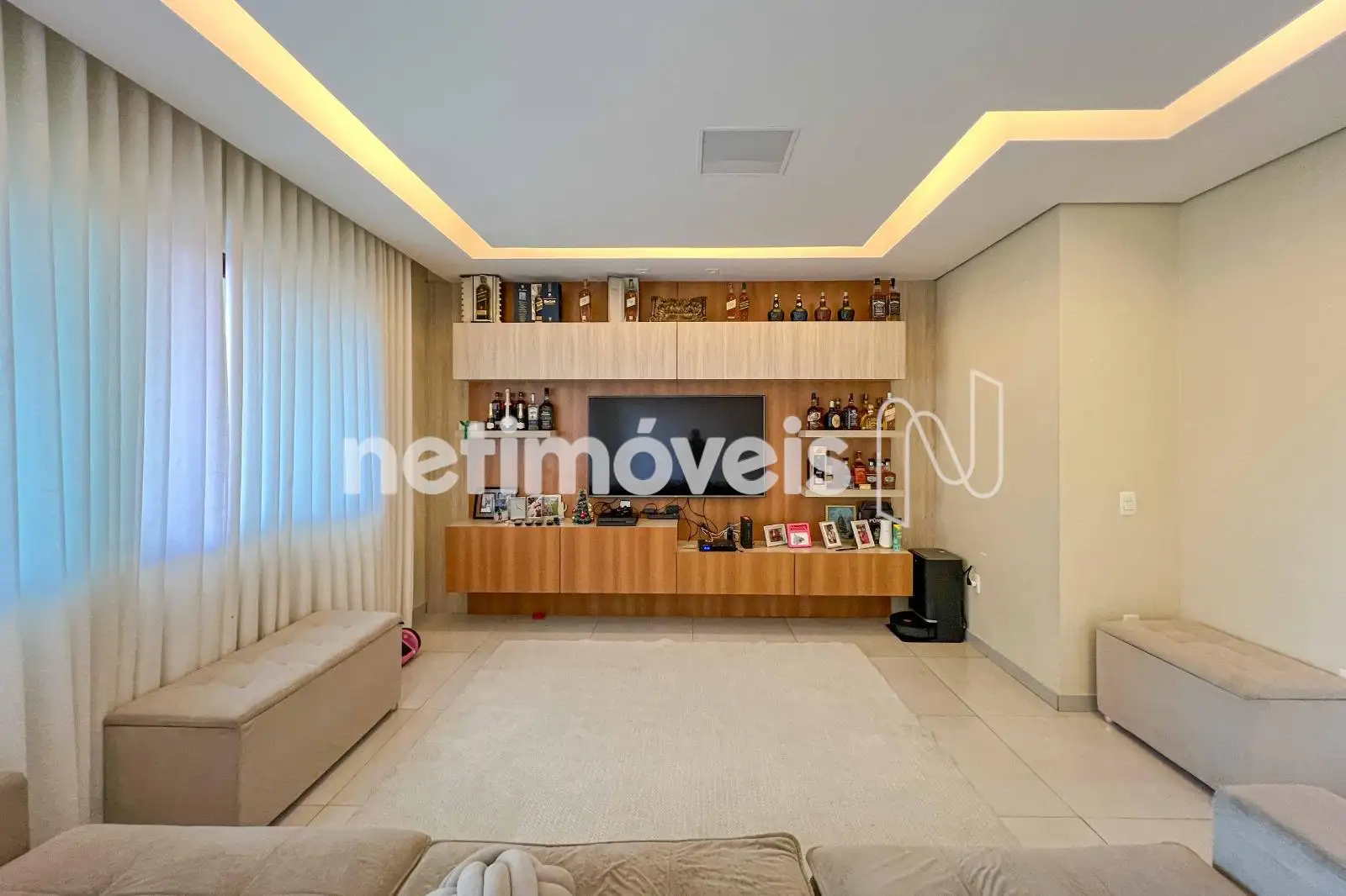 Casa para comprar com 432 m², 3 quartos, 5 banheiros, 15 vagas em Rua Bordeaux, Vitória, Belo Horizonte