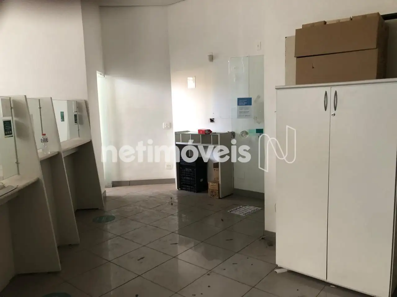 Andar-pilotis para comprar com 300 m², 1 vaga em Avenida Barbacena, Santo Agostinho, Belo Horizonte