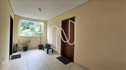 Circulação de Acesso ao Apartamento 