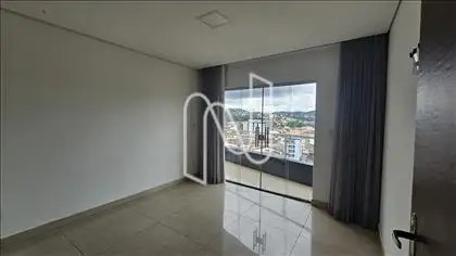 1º Quarto | Suíte com Varanda 