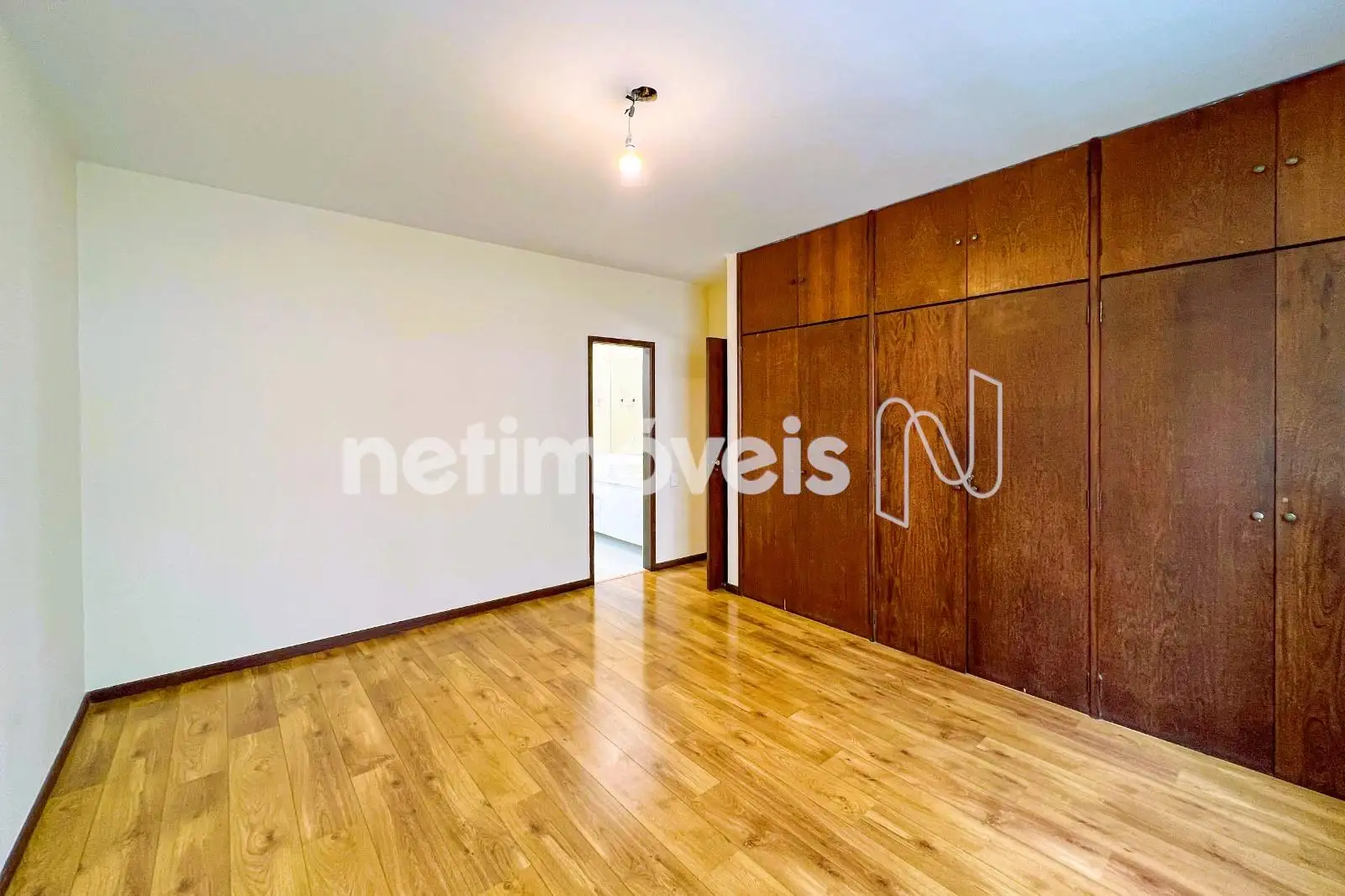 Quarto 01 com Suíte 