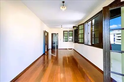 Sala de Jantar acesso a cozinha  
