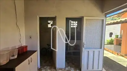 Despensa e Banheiro Externo 