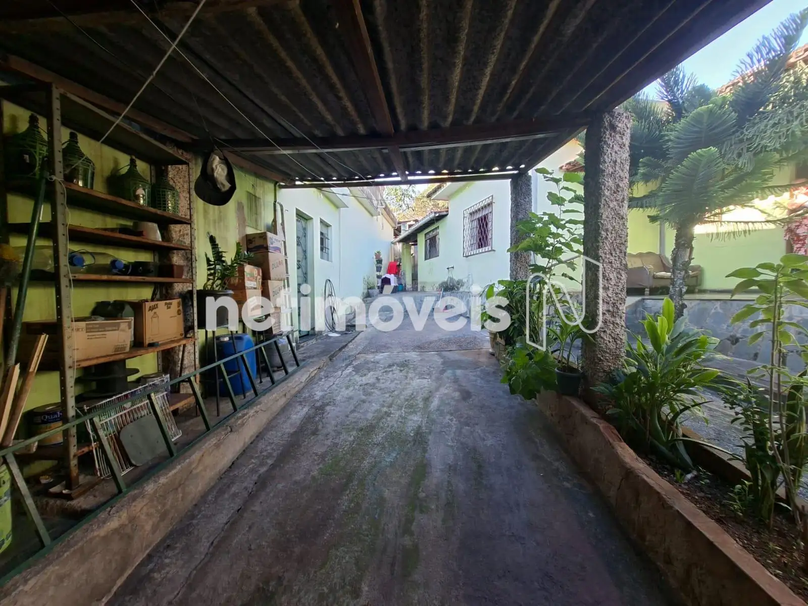 Casa comercial para comprar com 360 m², 3 quartos, 3 banheiros, 4 vagas em Rua Edgard Torres, Minas Caixa, Belo Horizonte