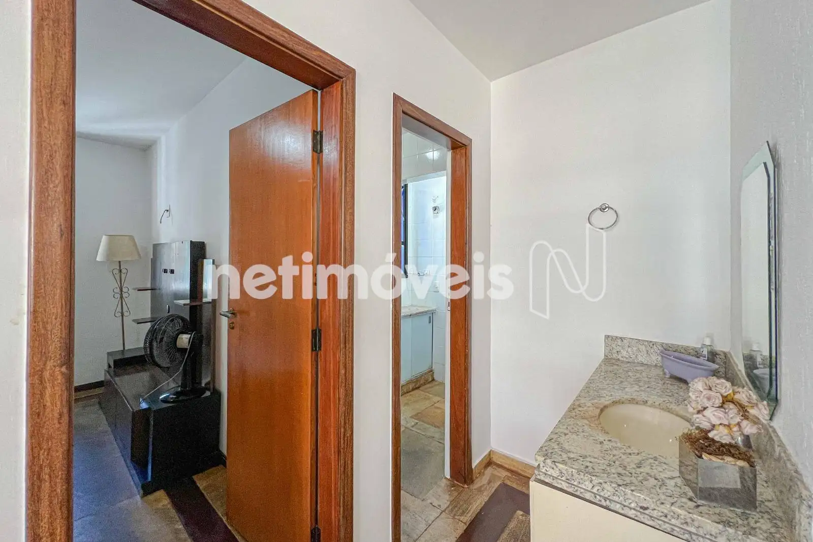 área intima piso superior