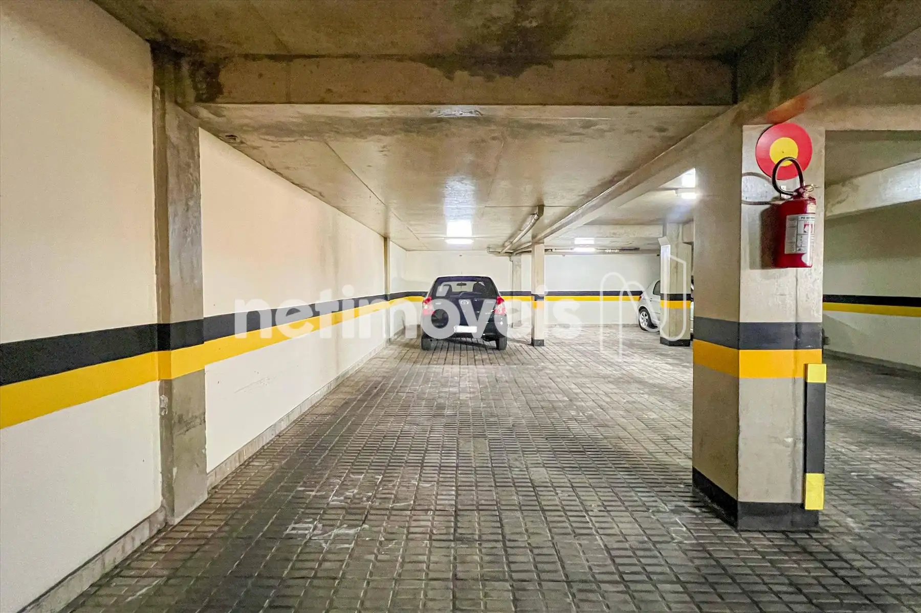 vaga para 2 carros