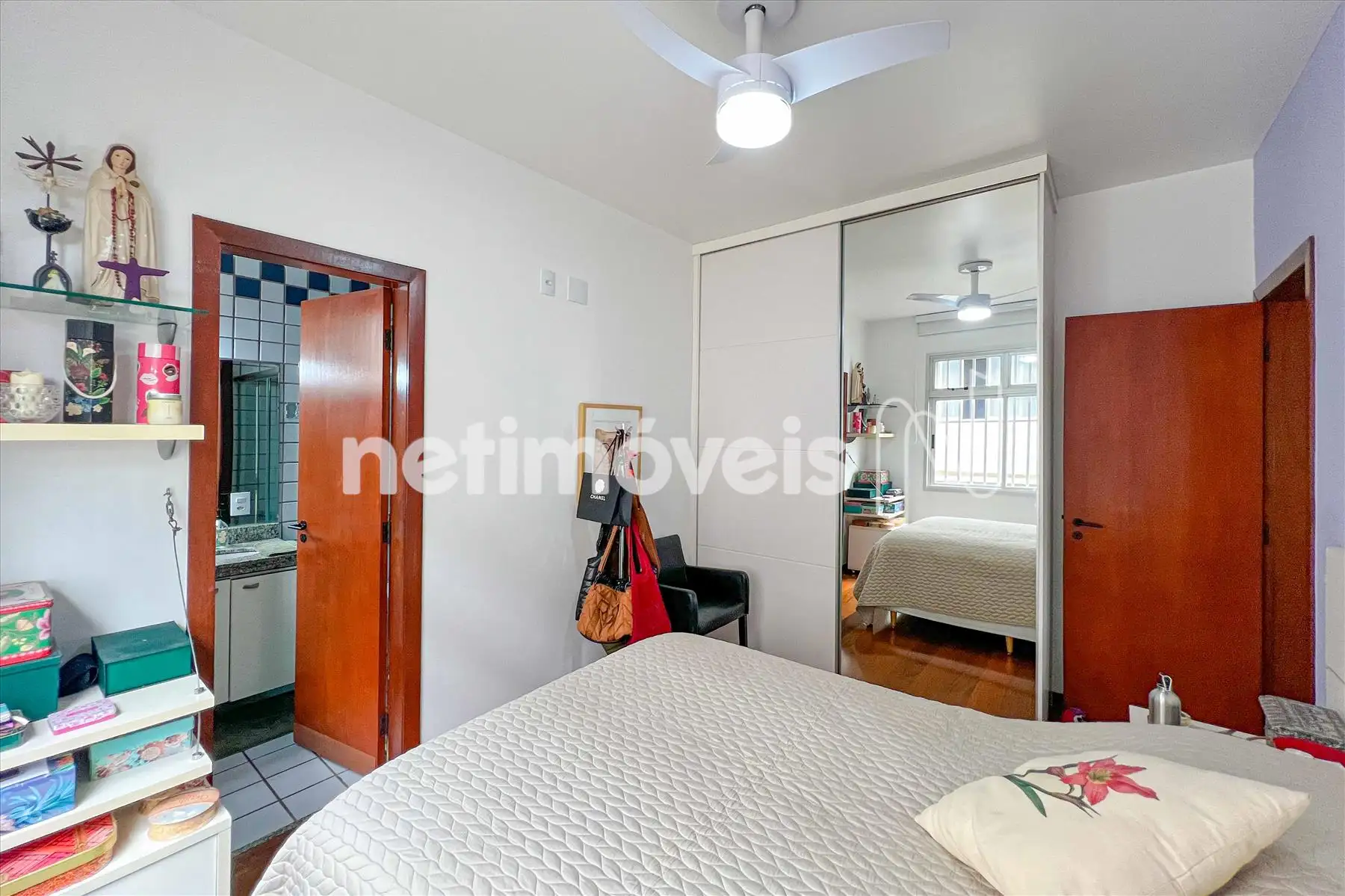 quarto suíte e banho