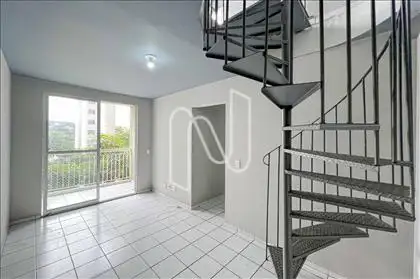 Sala de Jantar com varanda 