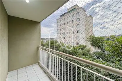 Varandão com acesso Sala de Jantar