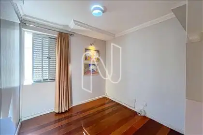 Quarto da frente