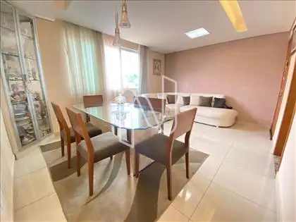  Sala de estar e jantar