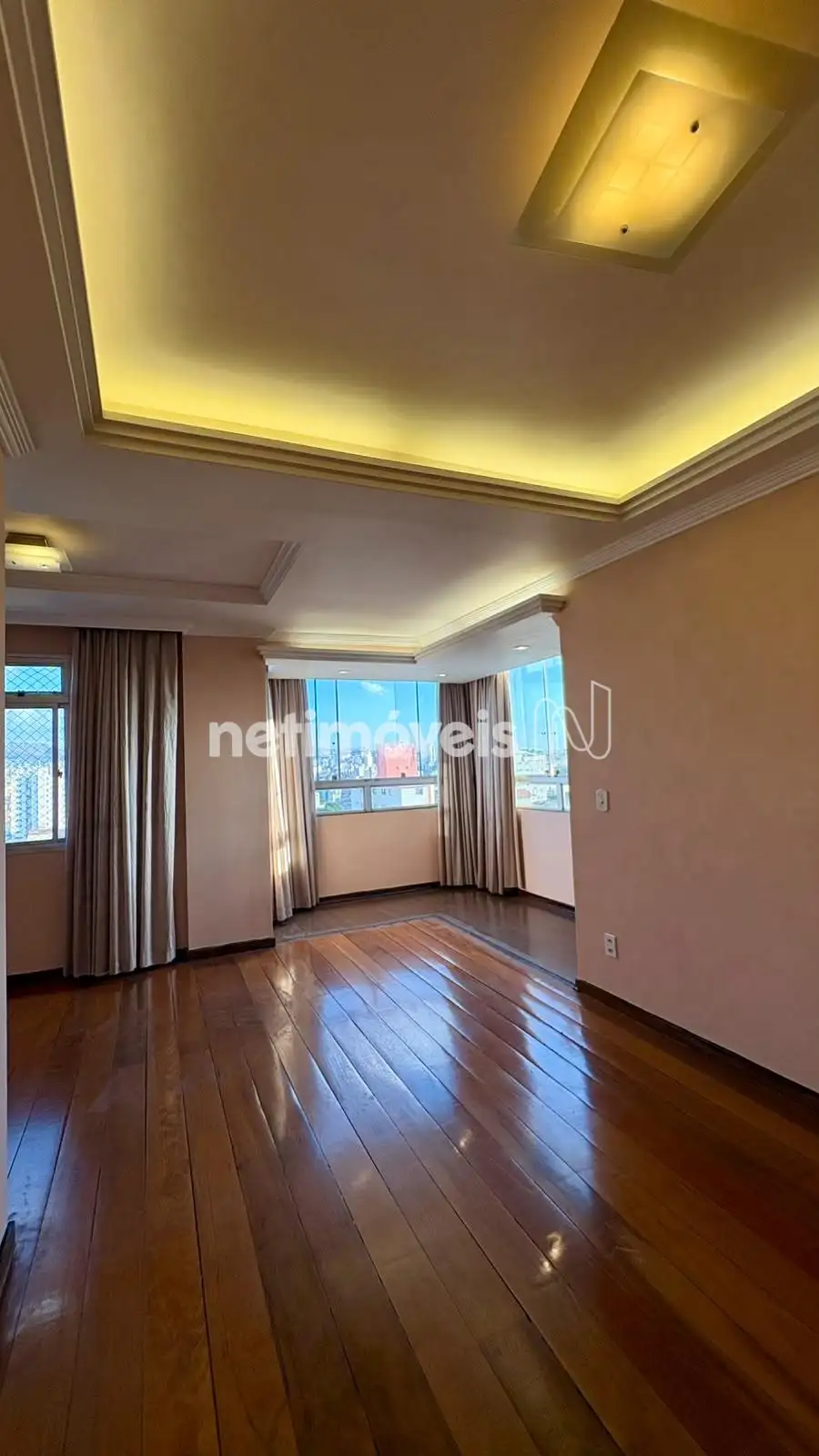 Apartamento com 3 quartos — Sagrada Família, Belo Horizonte