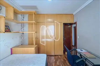 Quarto da frente
