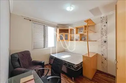 Quarto da frente
