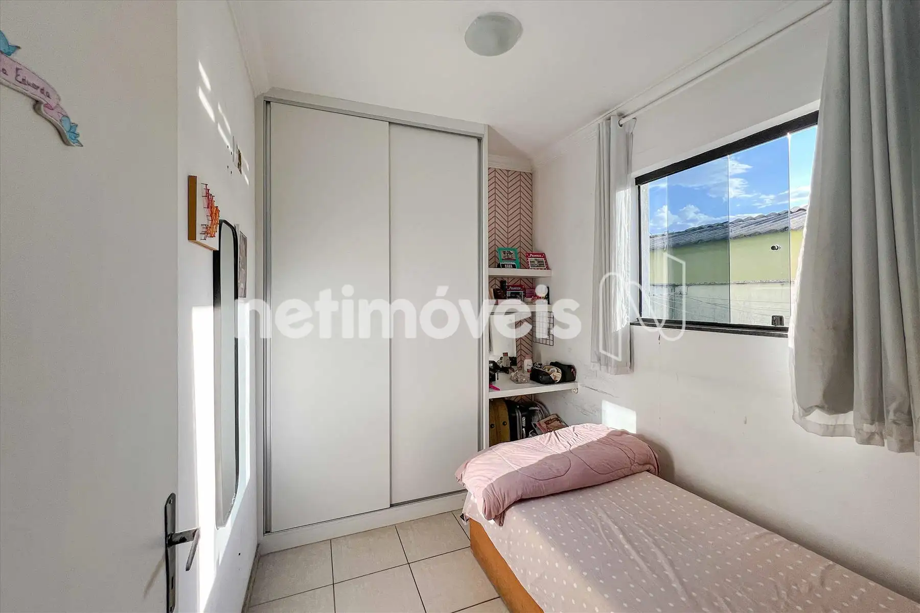 Quarto da frente