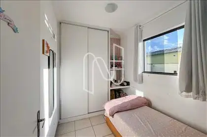 Quarto da frente