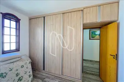 Quarto com armário planejado