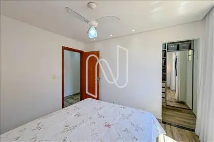 Quarto com closet