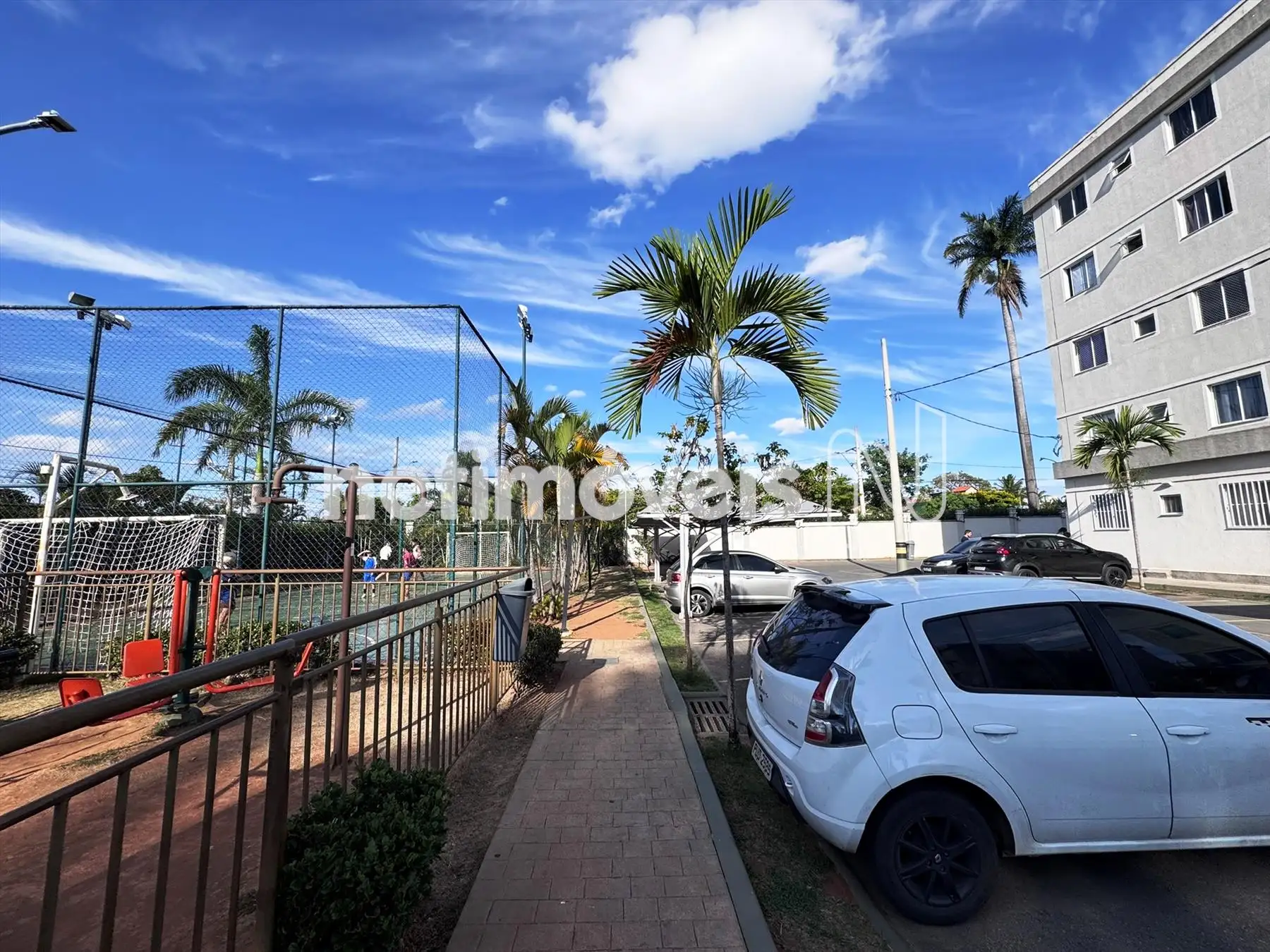 Quadra / Estacionamento