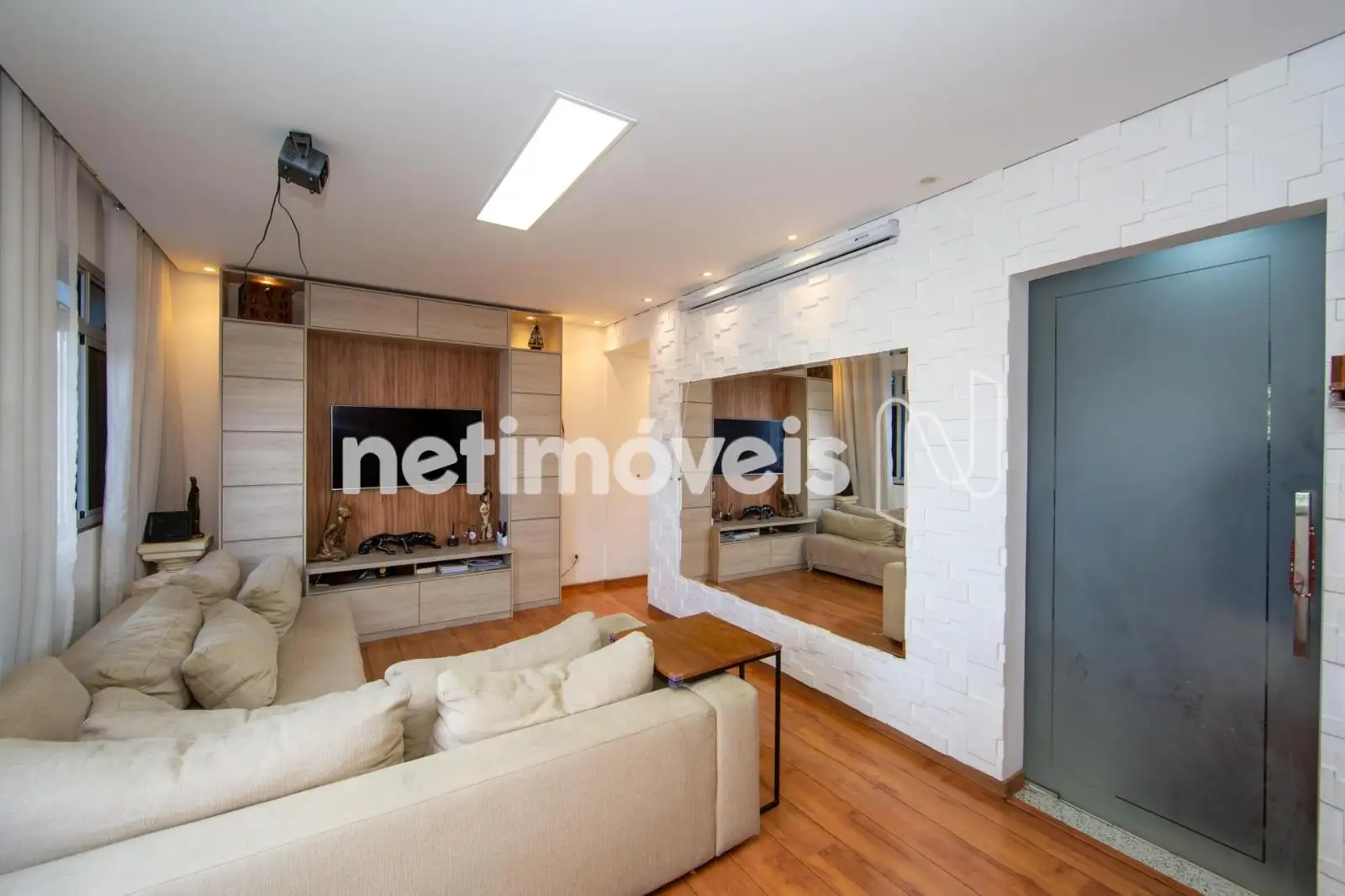 Apartamento para comprar com 70 m², 2 quartos, 2 banheiros, 1 vaga em Rua Cardeal Vasconcelos Mota, Dom Cabral, Belo Horizonte