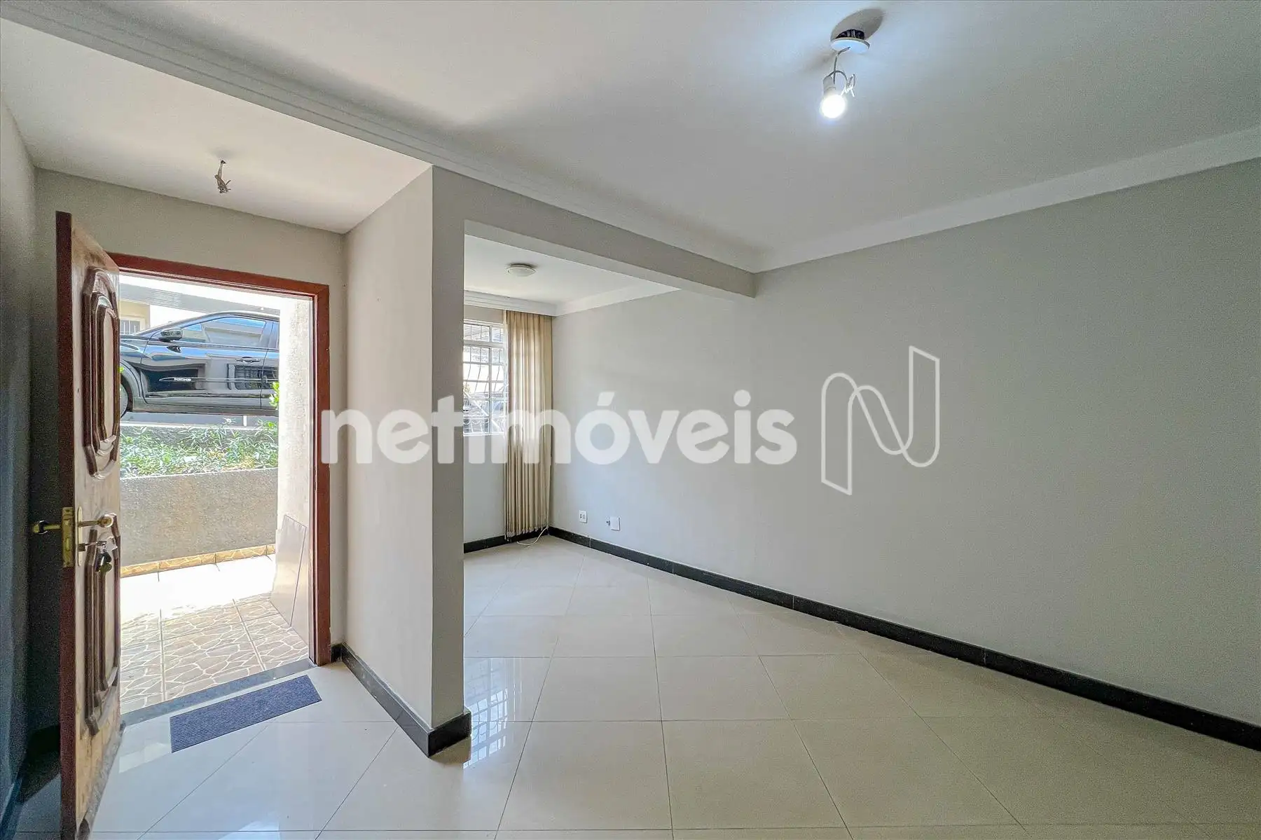 Casa geminada para comprar com 74 m², 3 quartos, 1 banheiro, 1 vaga em Santa Rosa, Belo Horizonte