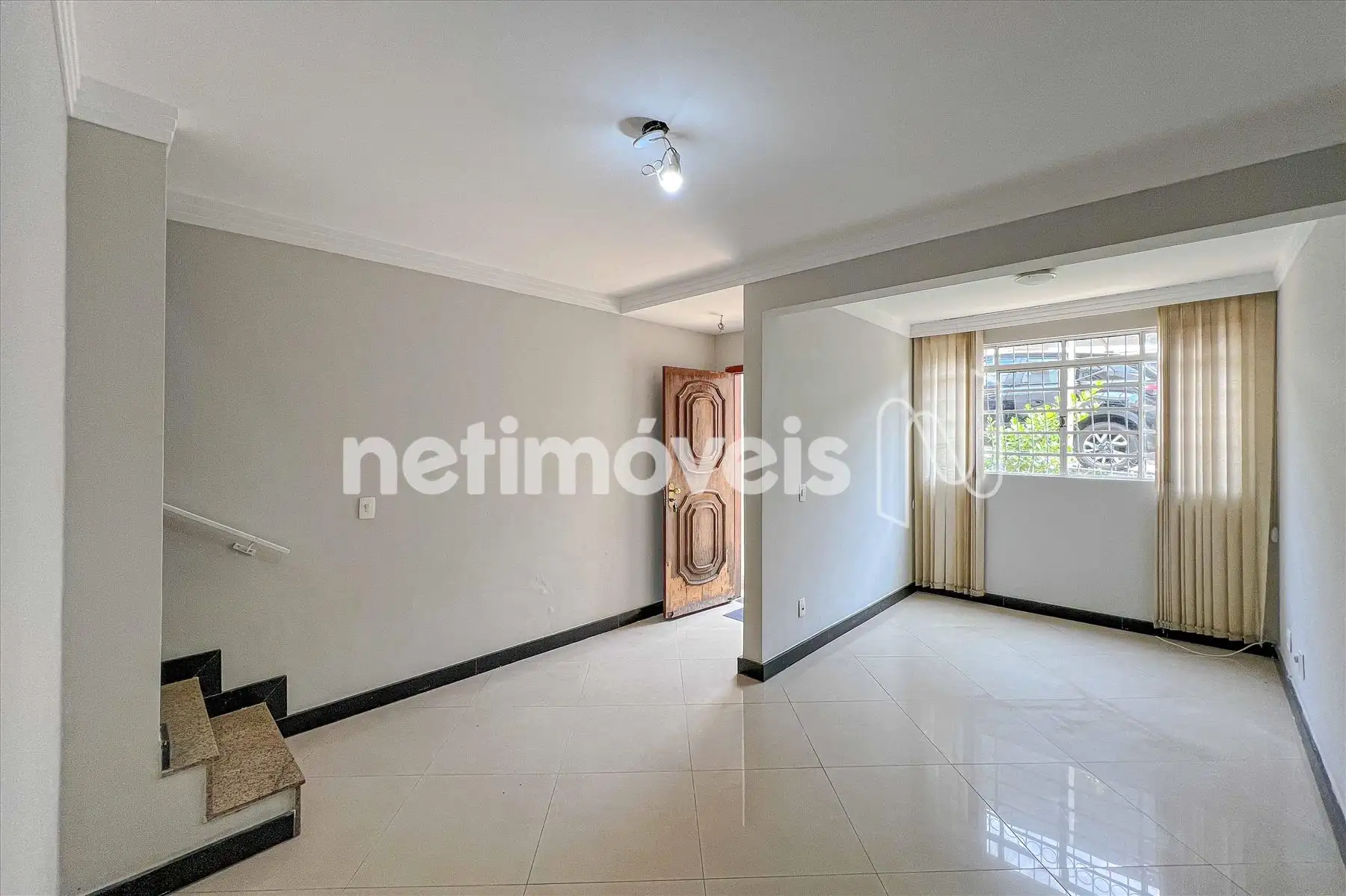 Casa geminada para comprar com 74 m², 3 quartos, 1 banheiro, 1 vaga em Santa Rosa, Belo Horizonte