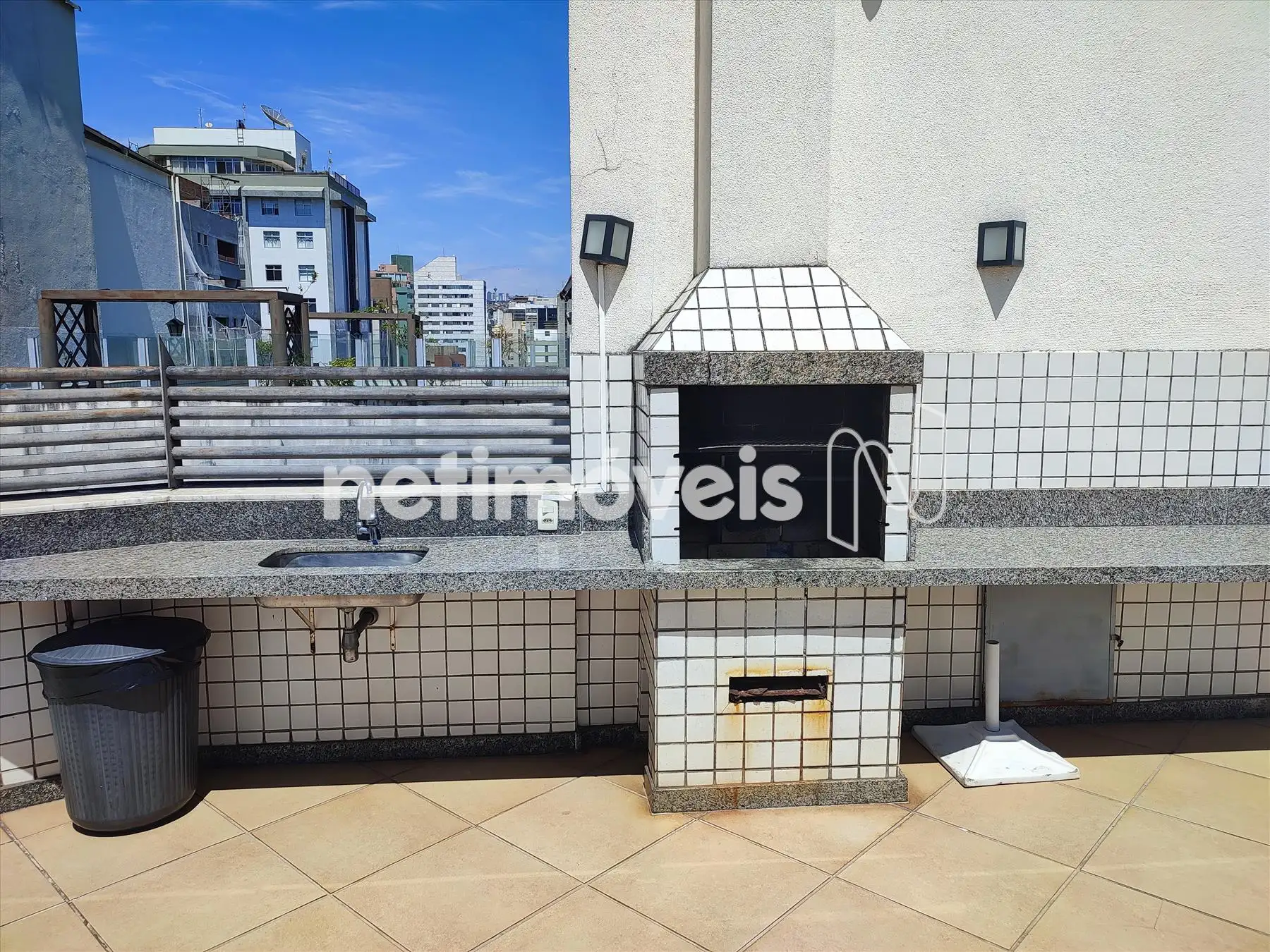 Rooftop com churrasqueira 