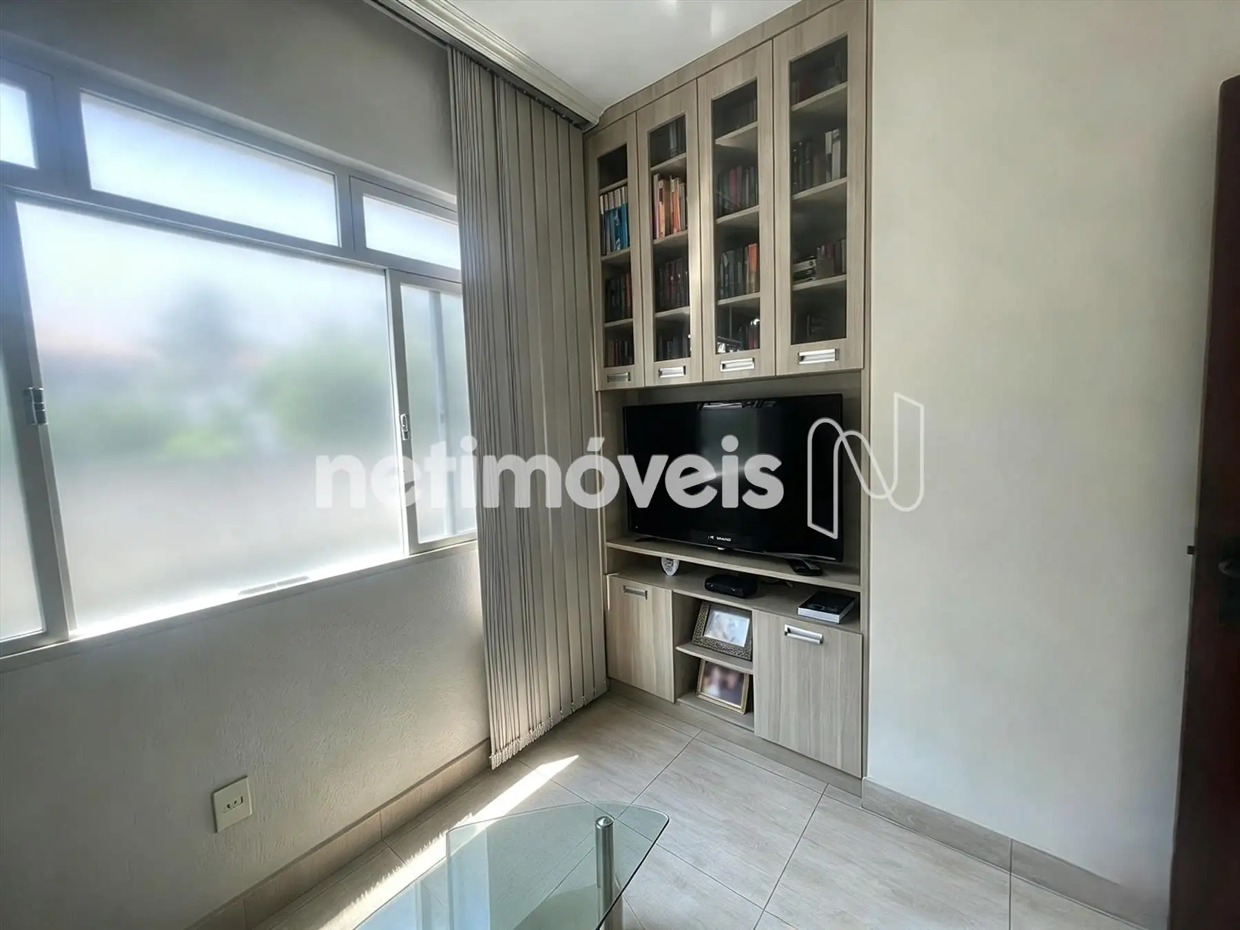 Quarto/sala de TV