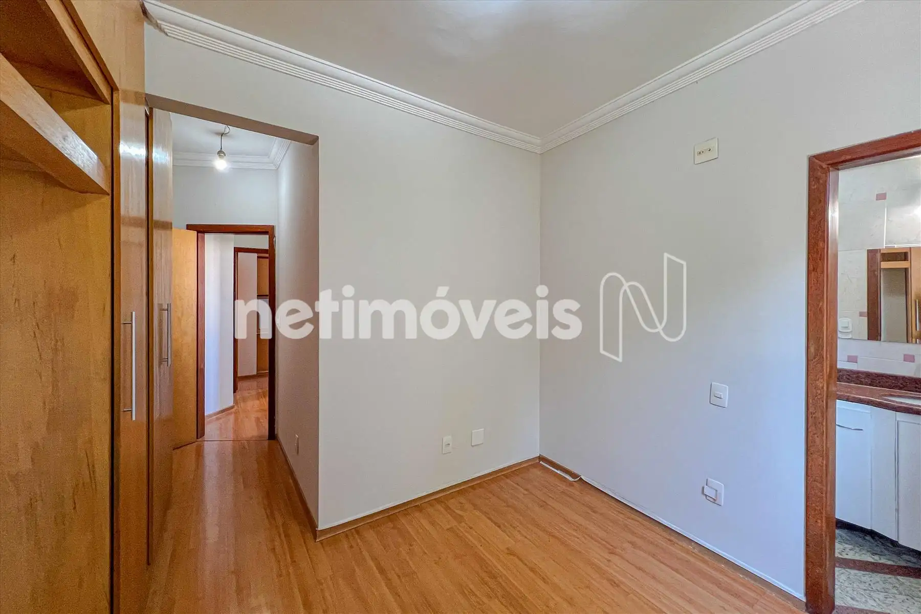 Quarto 02 - Suíte com Closet