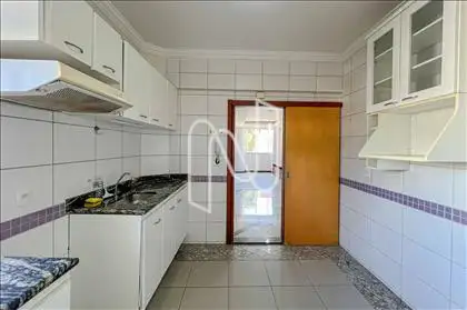 Cozinha ampla 