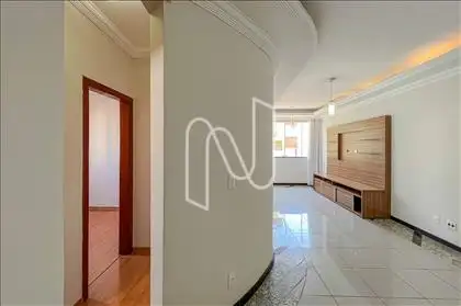 Ampla Sala para dois Ambientes 