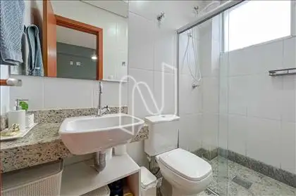 Banheiro suíte lado direito