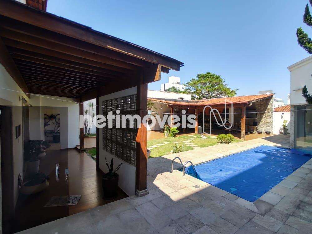 Casa-05Quartos-Suíte-Piscina-Sauna-Castelo