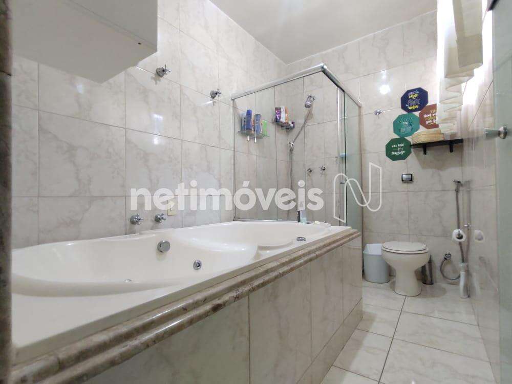 Casa-05Quartos-Suíte-Piscina-Sauna-Castelo